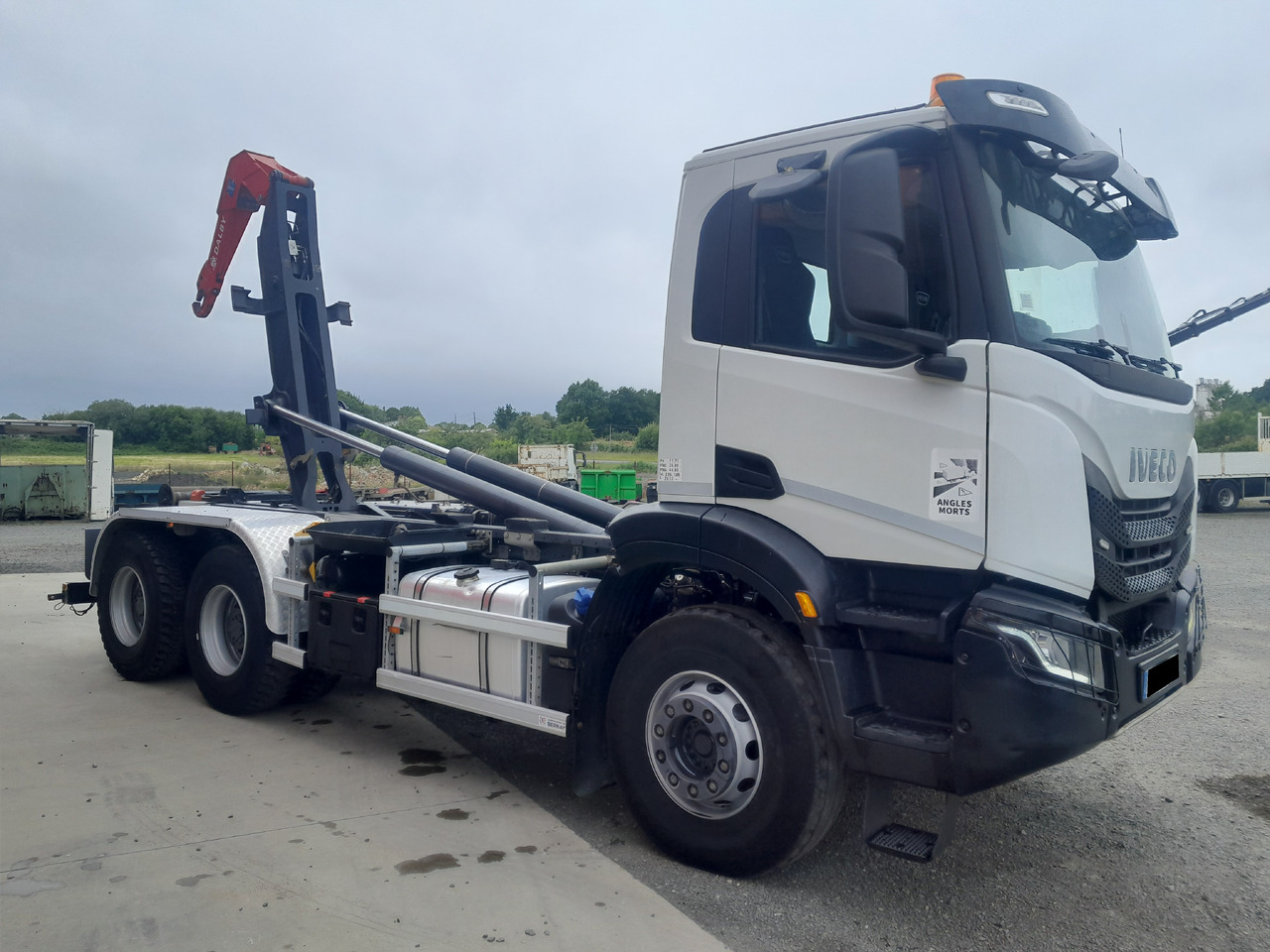IVECO - Camión multibasculante: foto 2 IVECO - Camión multibasculante: foto 2