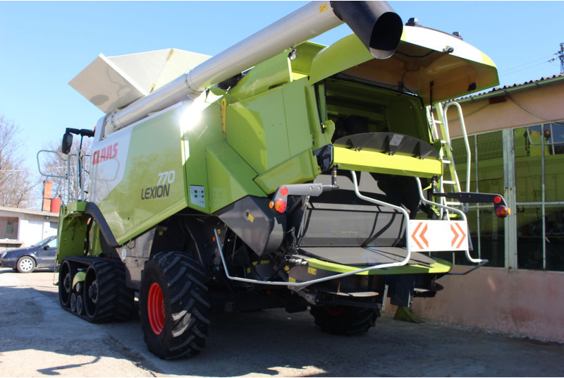 Cosechadora de granos para transporte de alimentos Claas Lexion 770 TT: foto 14