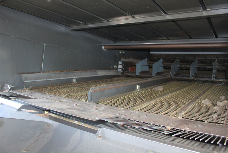 Cosechadora de granos para transporte de alimentos Claas Lexion 770 TT: foto 17