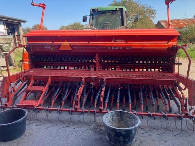 Kuhn HR4004/INTEGRA - Combinado de siembra: foto 2 Kuhn HR4004/INTEGRA - Combinado de siembra: foto 2