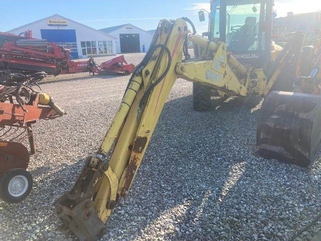 New Holland LB 115B - Retroexcavadora: foto 3 New Holland LB 115B - Retroexcavadora: foto 3