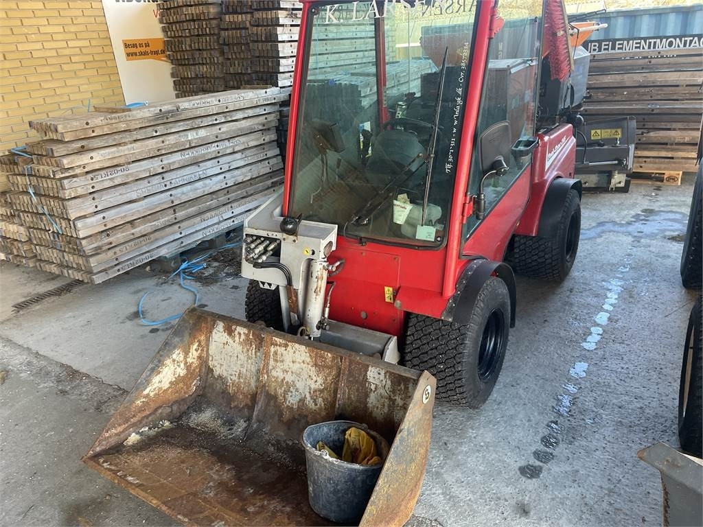 Timan TOOL-TRAC - Minicargadora: foto 2 Timan TOOL-TRAC - Minicargadora: foto 2
