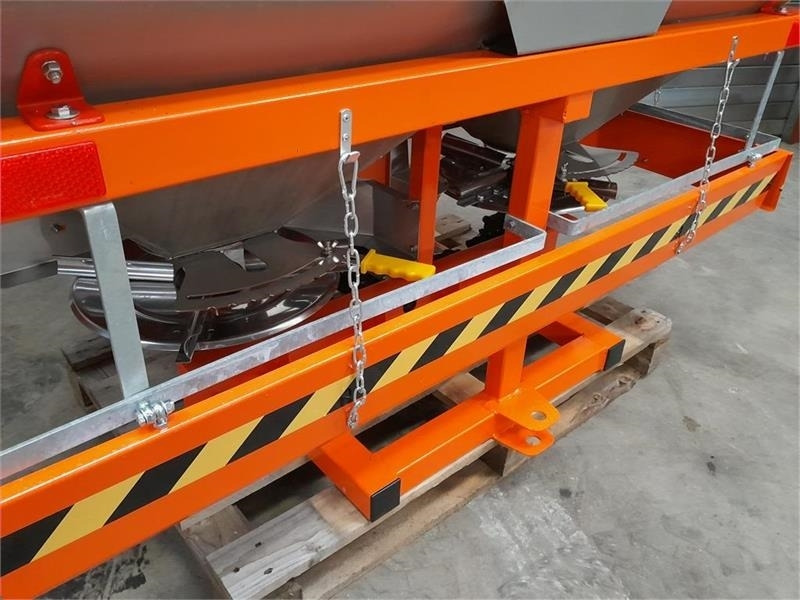 - - - 1000l - Esparcidor de sal para Vehículo municipal: foto 3 - - - 1000l - Esparcidor de sal para Vehículo municipal: foto 3