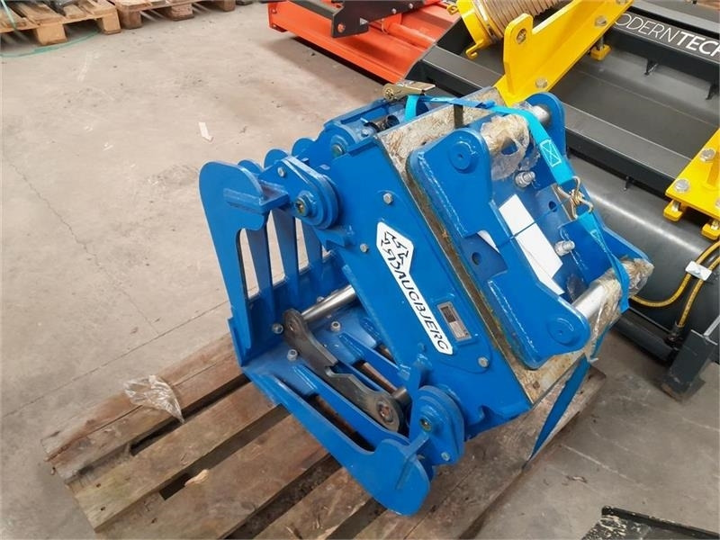 Daubjerg 0204 3-6 tons - Pinza de manipulación: foto 3 Daubjerg 0204 3-6 tons - Pinza de manipulación: foto 3