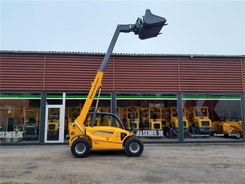 - - - EUROTRAC TH25.6 FABRIKS NY - Manipulador telescópico: foto 1 - - - EUROTRAC TH25.6 FABRIKS NY - Manipulador telescópico: foto 1