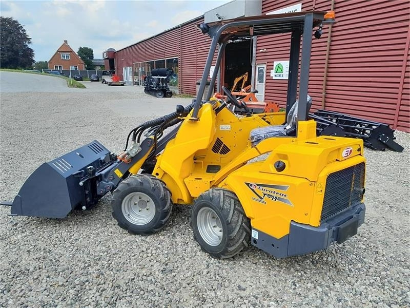 Eurotrac W11 Teleskop - Cargadora de ruedas telescópica: foto 3 Eurotrac W11 Teleskop - Cargadora de ruedas telescópica: foto 3