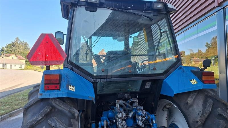 Ford 8240  - Tractor: foto 3 Ford 8240  - Tractor: foto 3