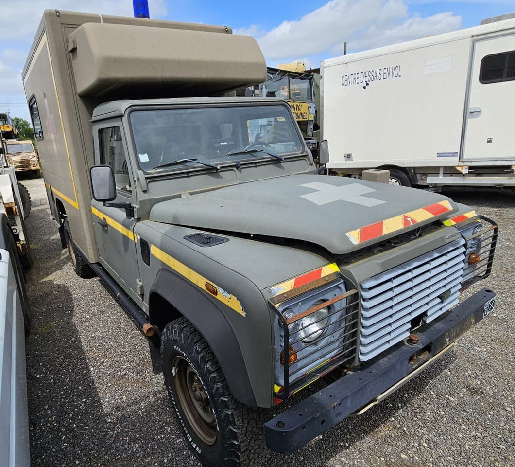 LAND ROVER Défender Ambulance - Furgoneta: foto 1 LAND ROVER Défender Ambulance - Furgoneta: foto 1