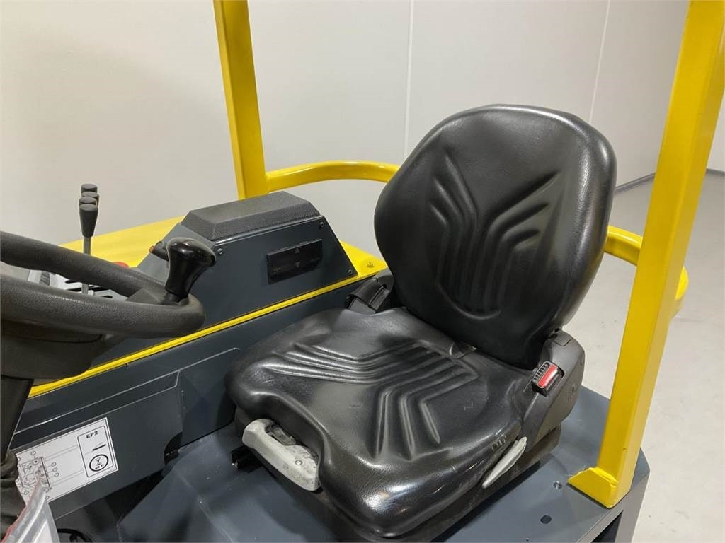 Combilift CBE3000 - Carretilla de 4 vías: foto 5 Combilift CBE3000 - Carretilla de 4 vías: foto 5