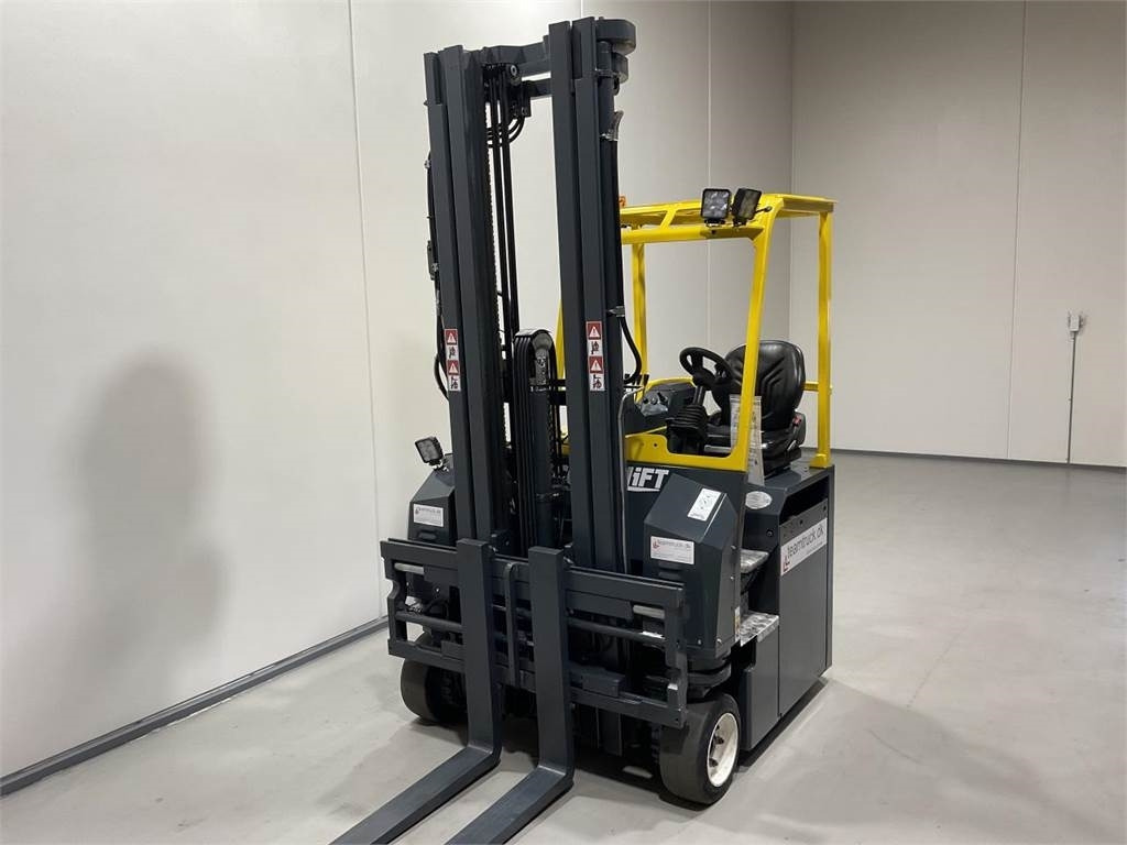 Combilift CBE3000 - Carretilla de 4 vías: foto 4 Combilift CBE3000 - Carretilla de 4 vías: foto 4
