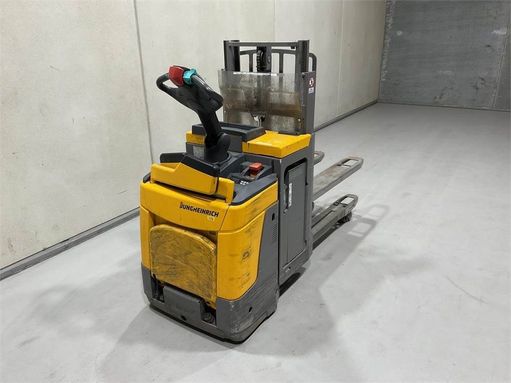 Jungheinrich ERD 220 - Apilador: foto 2 Jungheinrich ERD 220 - Apilador: foto 2