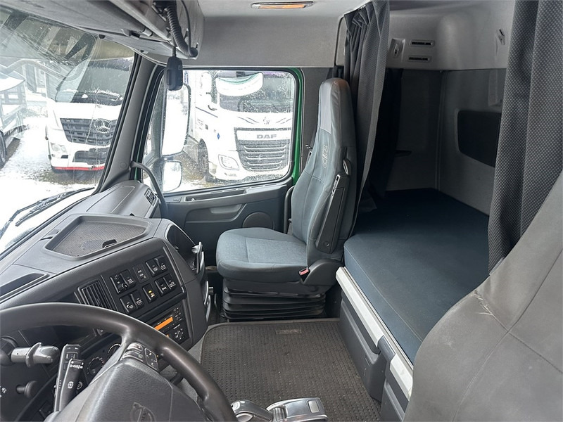 Cabeza tractora Volvo FH 460 6x2 Twinsteer // 2 String Hydraulic: foto 12