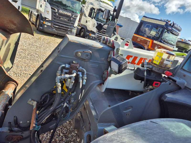 Manipulador telescópico Claas Scorpion 7044: foto 10