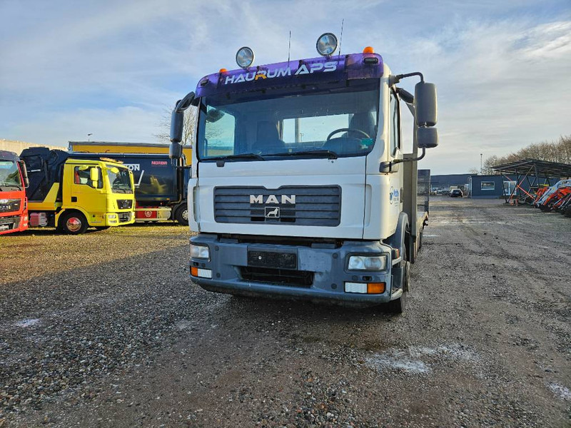 MAN TGM 15.280 // Machinetransport // Autotransporter - Camión portavehículos: foto 3 MAN TGM 15.280 // Machinetransport // Autotransporter - Camión portavehículos: foto 3