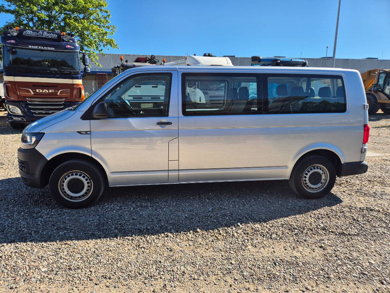 Volkswagen Transporter 2,0 TDi 102 Kombi lang 4d 9 prs - Coche: foto 2 Volkswagen Transporter 2,0 TDi 102 Kombi lang 4d 9 prs - Coche: foto 2