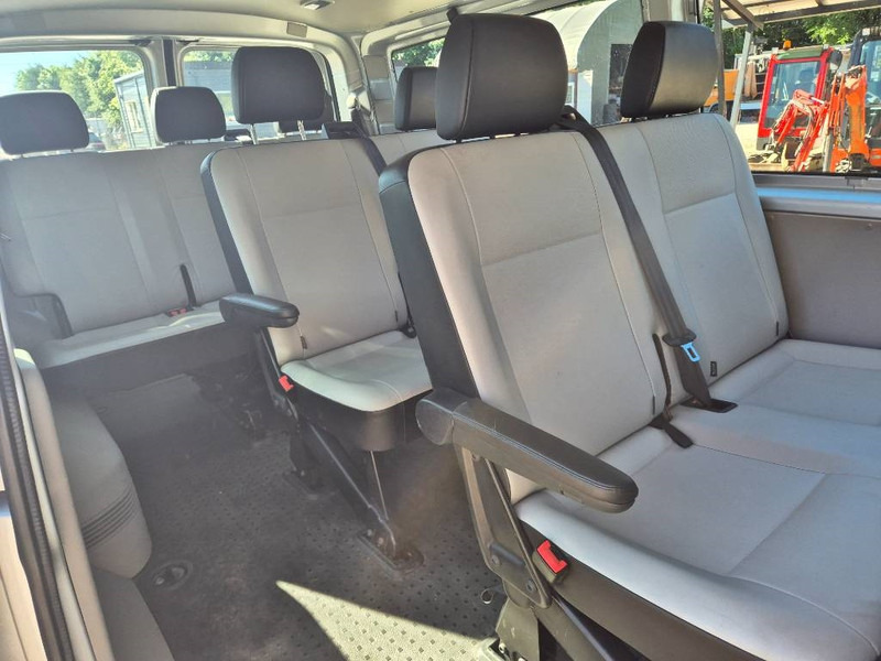 Coche Volkswagen Transporter 2,0 TDi 102 Kombi lang 4d 9 prs: foto 16
