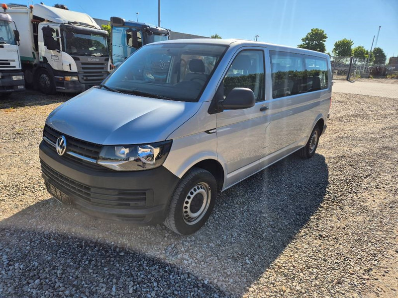 Coche Volkswagen Transporter 2,0 TDi 102 Kombi lang 4d 9 prs: foto 8