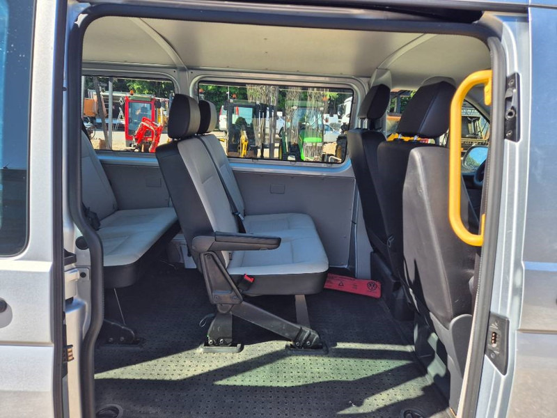 Coche Volkswagen Transporter 2,0 TDi 102 Kombi lang 4d 9 prs: foto 17