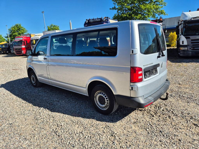Coche Volkswagen Transporter 2,0 TDi 102 Kombi lang 4d 9 prs: foto 10