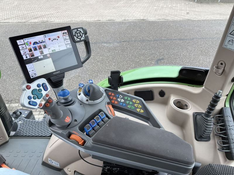 Fendt 720 S4 Vario Profi Plus - Tractor: foto 5 Fendt 720 S4 Vario Profi Plus - Tractor: foto 5
