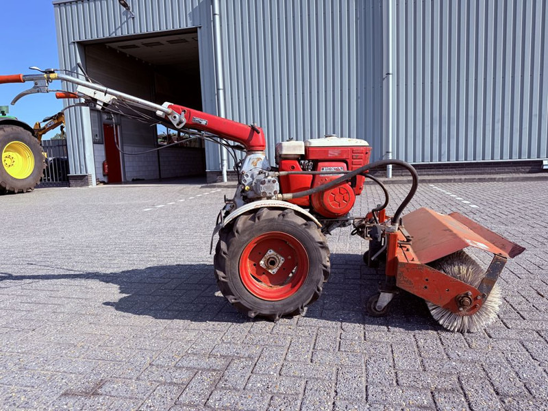 Honda F800 Veegmachine - Barredora vial: foto 4 Honda F800 Veegmachine - Barredora vial: foto 4