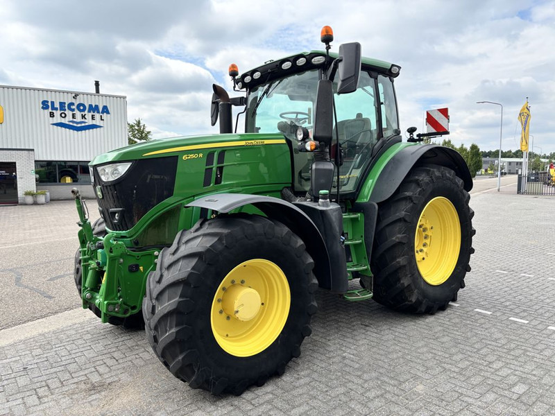 John Deere 6250R Premium Edtition - Tractor: foto 1 John Deere 6250R Premium Edtition - Tractor: foto 1