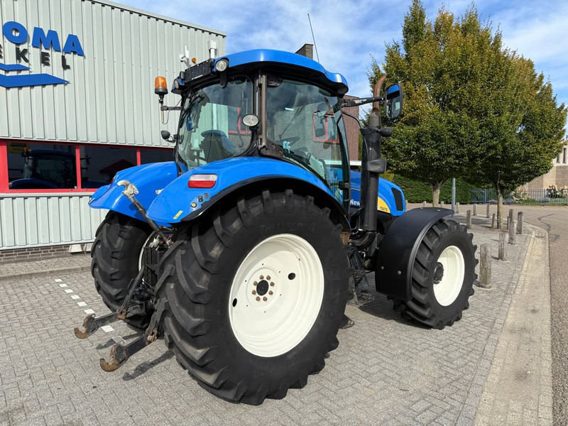 New Holland T6070 Elite - Tractor: foto 4 New Holland T6070 Elite - Tractor: foto 4