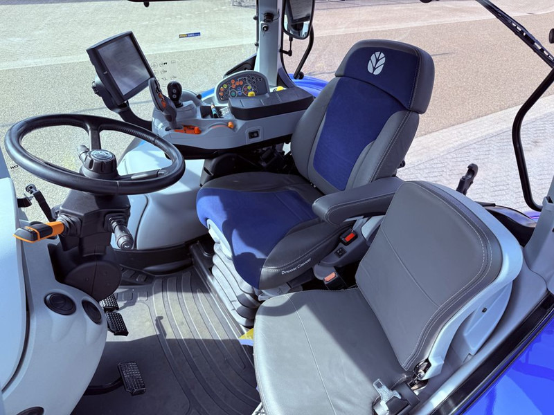 New Holland T7.245 AC STAGE V - Tractor: foto 3 New Holland T7.245 AC STAGE V - Tractor: foto 3