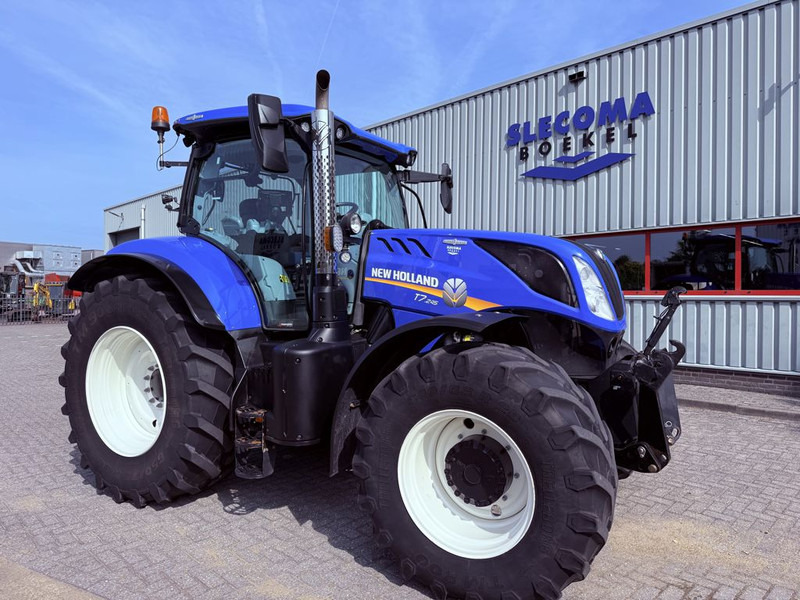New Holland T7.245 AC STAGE V - Tractor: foto 2 New Holland T7.245 AC STAGE V - Tractor: foto 2