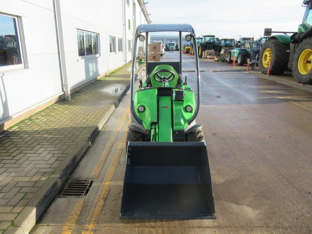Cargadora articulada nuevo Avant 220: foto 6
