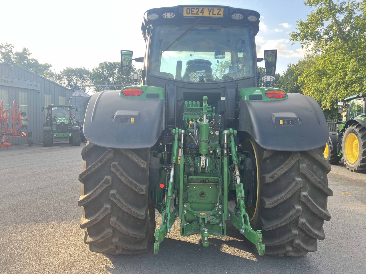 John Deer 6R 250 - Tractor: foto 4 John Deer 6R 250 - Tractor: foto 4