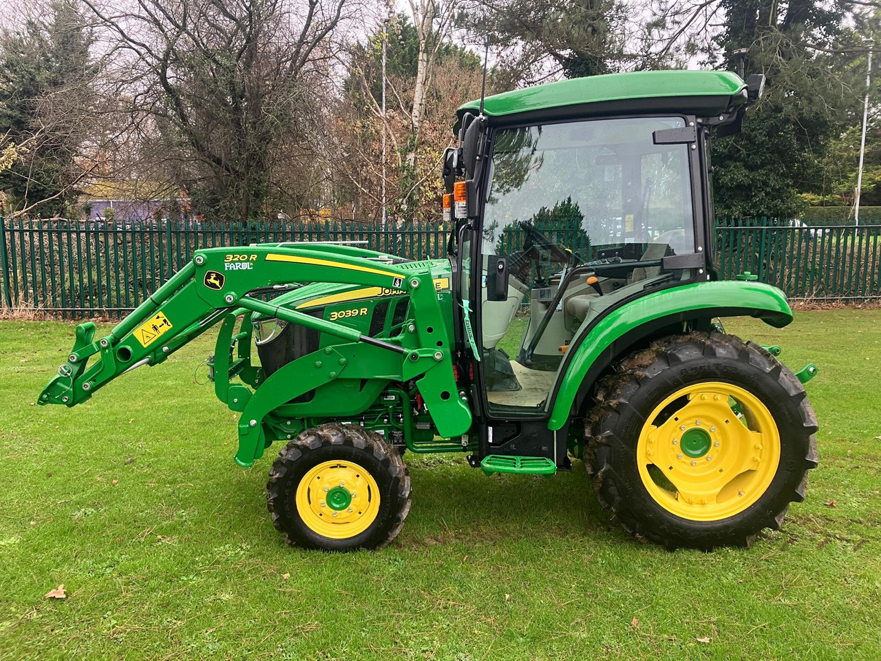 John Deere 3039R compact tractor - Mini tractor: foto 4 John Deere 3039R compact tractor - Mini tractor: foto 4
