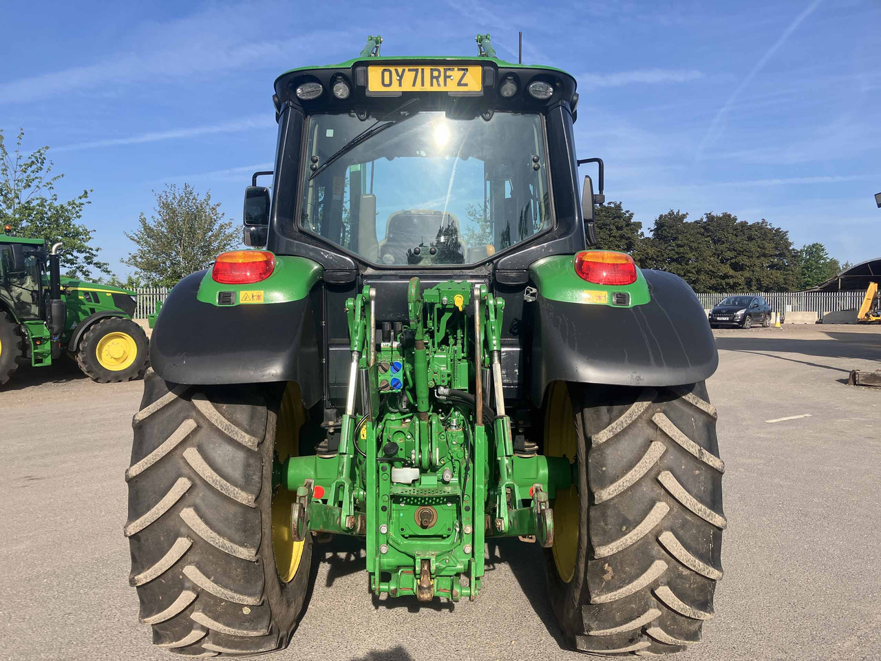 John Deere 6120M - Tractor: foto 4 John Deere 6120M - Tractor: foto 4