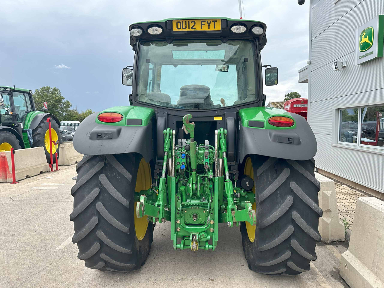 John Deere 6125R - Tractor: foto 3 John Deere 6125R - Tractor: foto 3