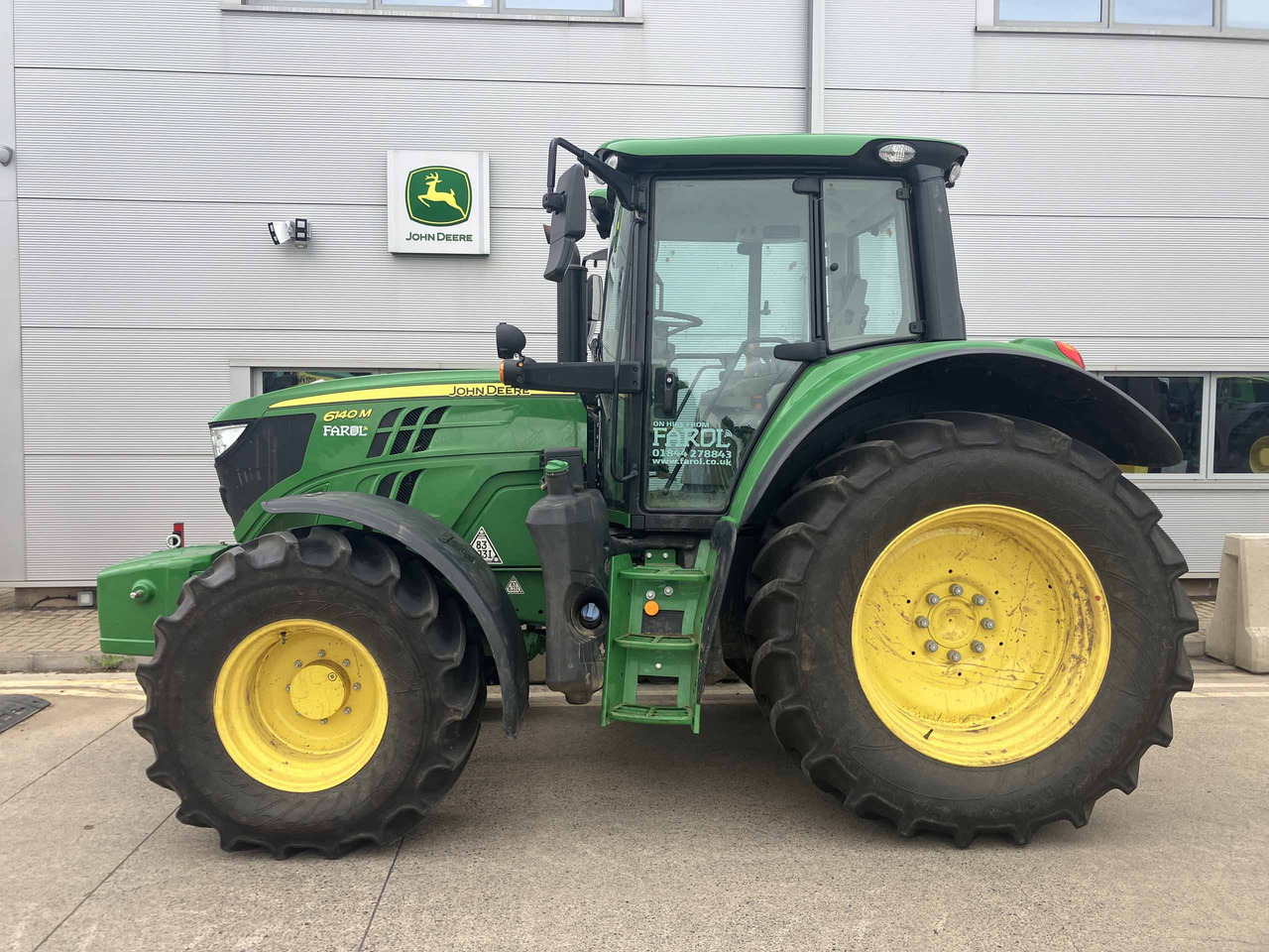 John Deere 6140M - Tractor: foto 2 John Deere 6140M - Tractor: foto 2