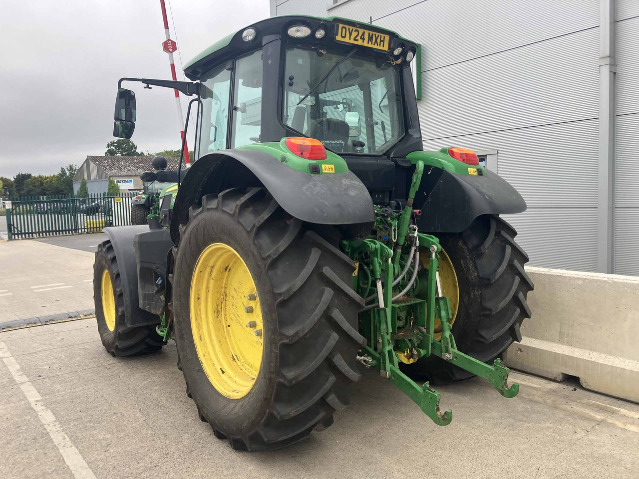 John Deere 6140M - Tractor: foto 3 John Deere 6140M - Tractor: foto 3