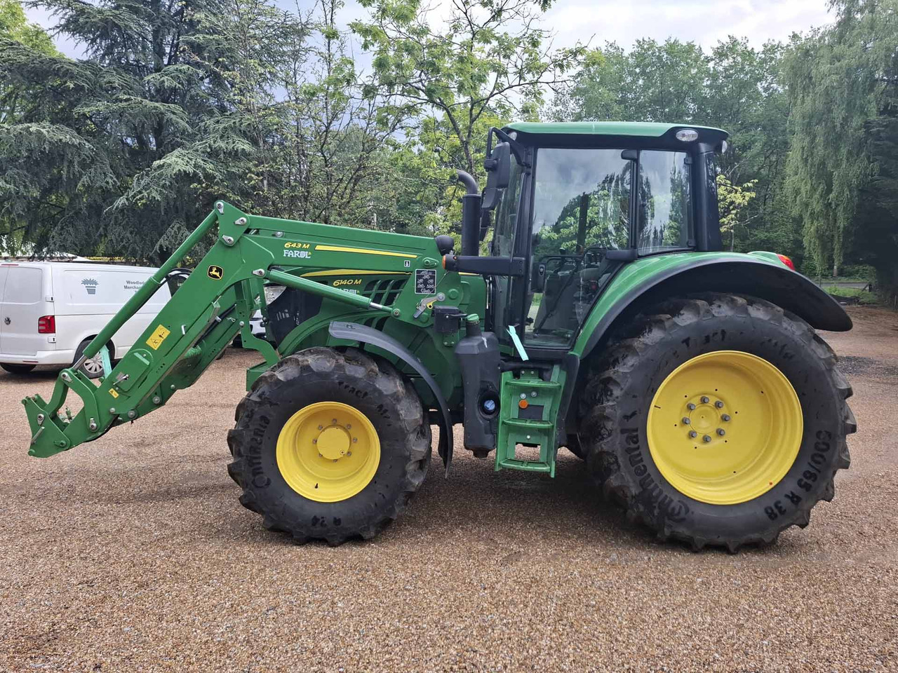 John Deere 6140M - Tractor: foto 1 John Deere 6140M - Tractor: foto 1