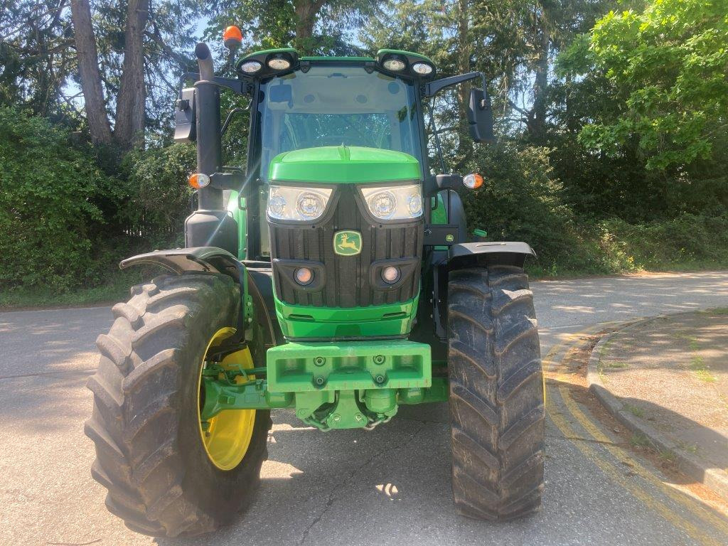 John Deere 6155M - Tractor: foto 2 John Deere 6155M - Tractor: foto 2
