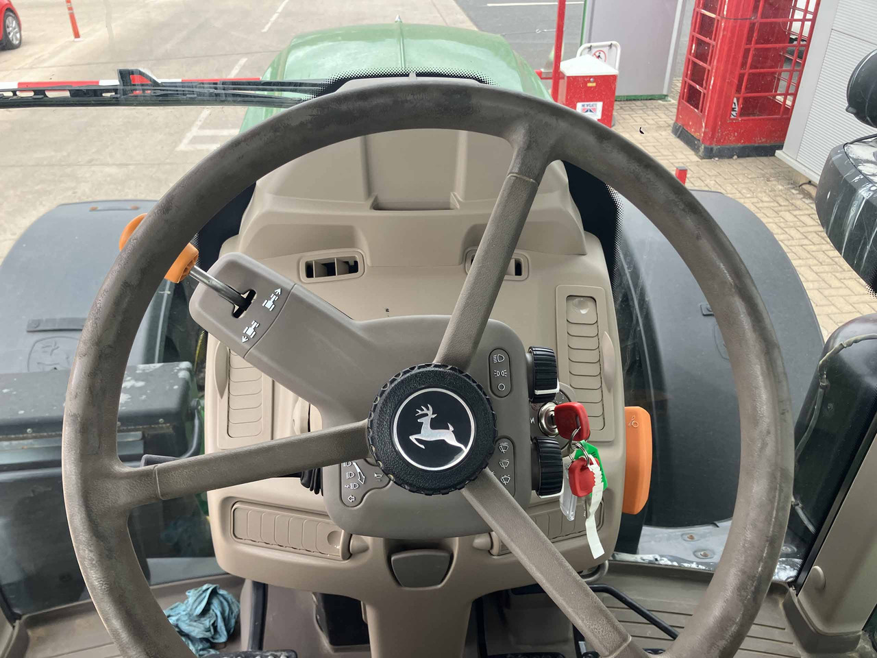 Tractor John Deere 6155M: foto 16