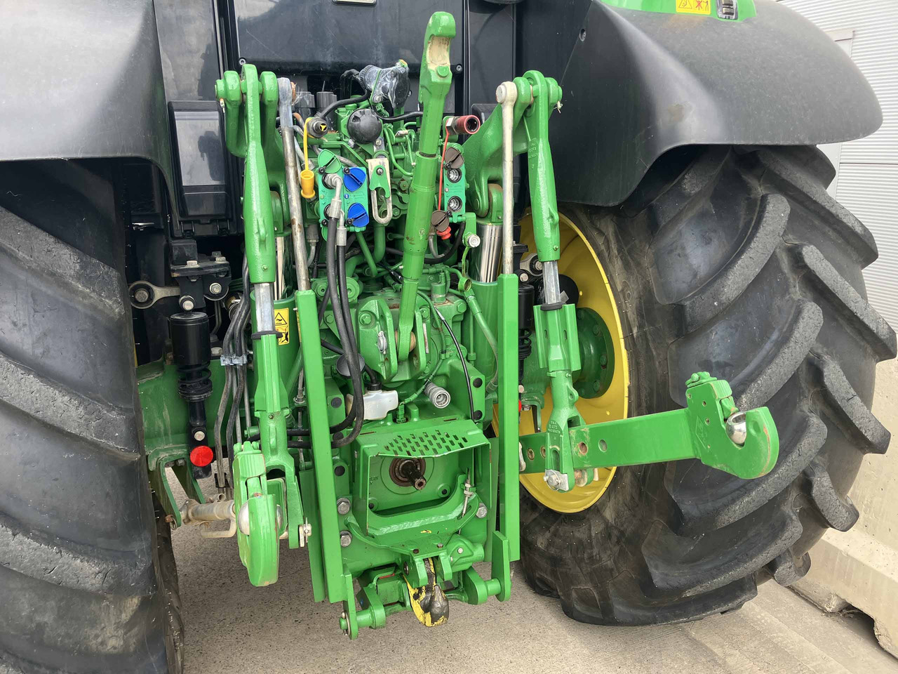 Tractor John Deere 6155M: foto 11
