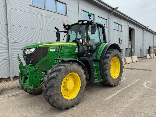 John Deere 6155M - Tractor: foto 1 John Deere 6155M - Tractor: foto 1
