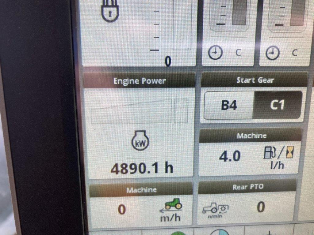 John Deere 6155R - Tractor: foto 2 John Deere 6155R - Tractor: foto 2