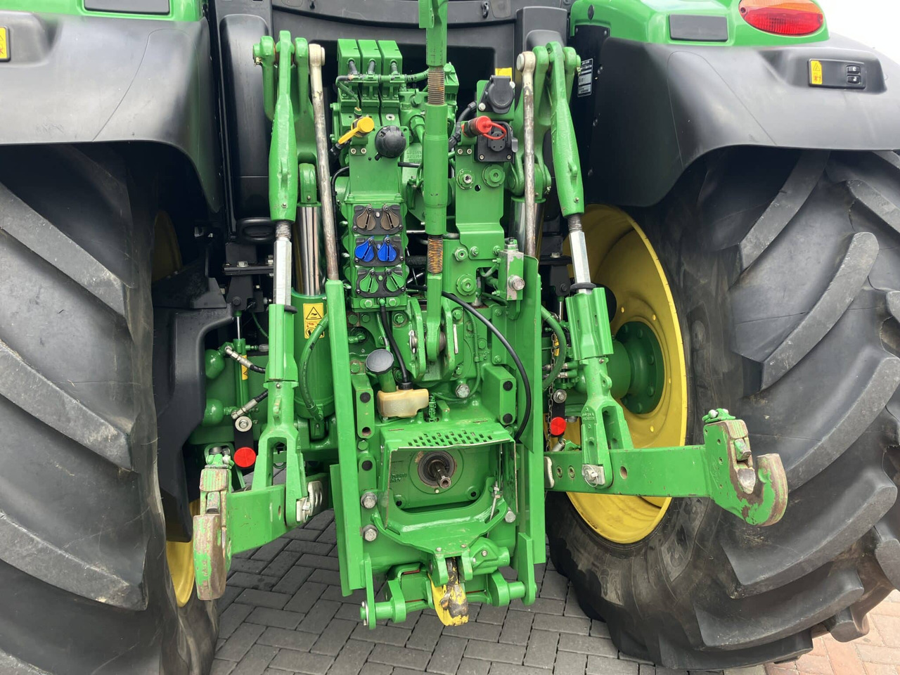 Tractor John Deere 6155R: foto 14
