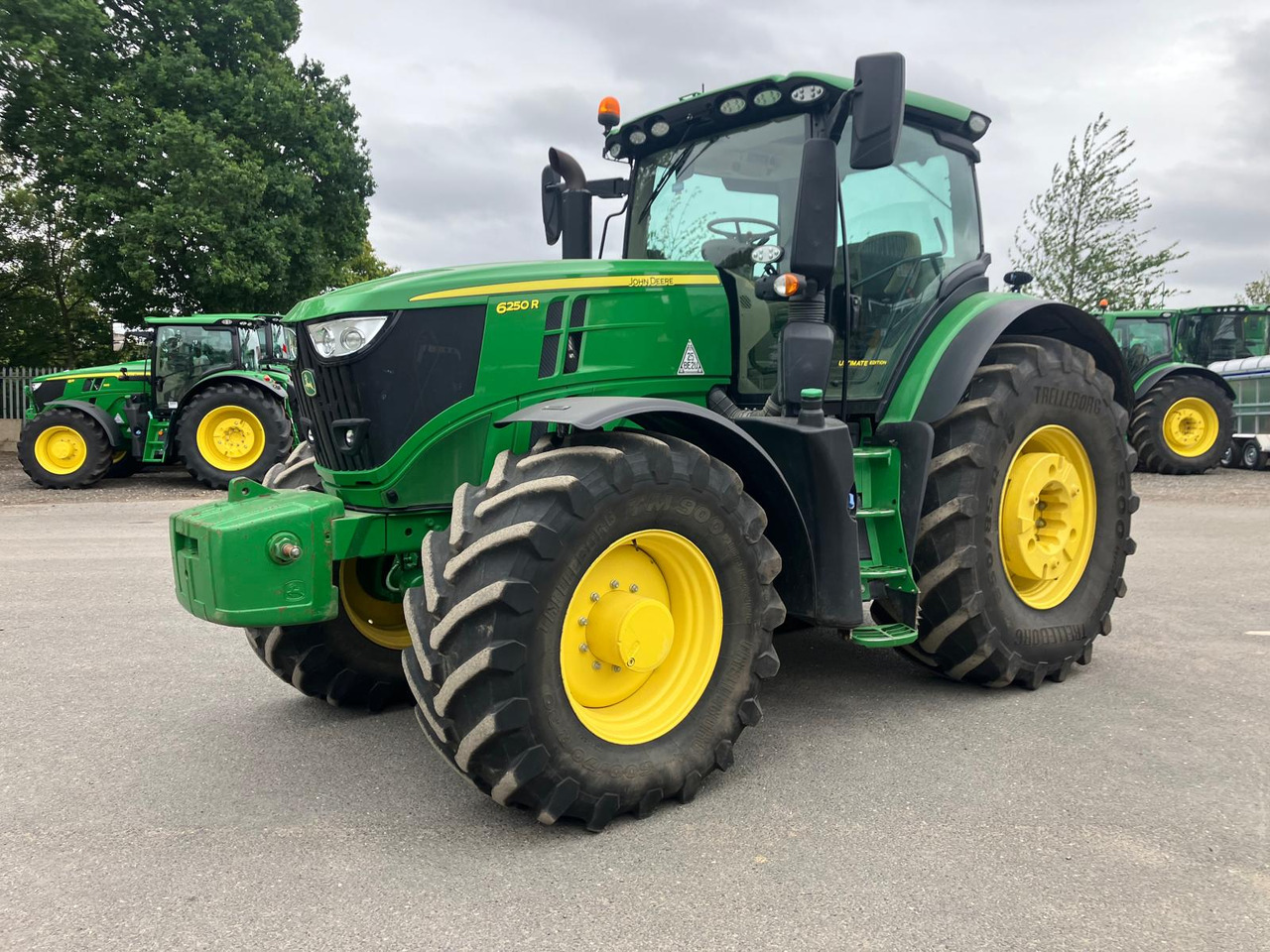 John Deere 6250R - Tractor: foto 1 John Deere 6250R - Tractor: foto 1