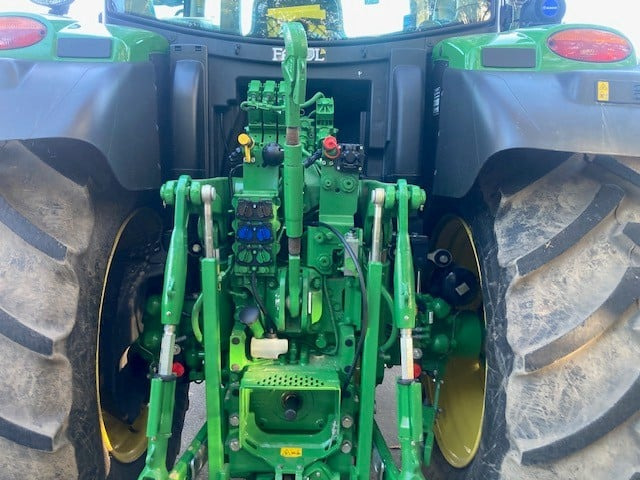 John Deere 6R 185 - Tractor: foto 5 John Deere 6R 185 - Tractor: foto 5