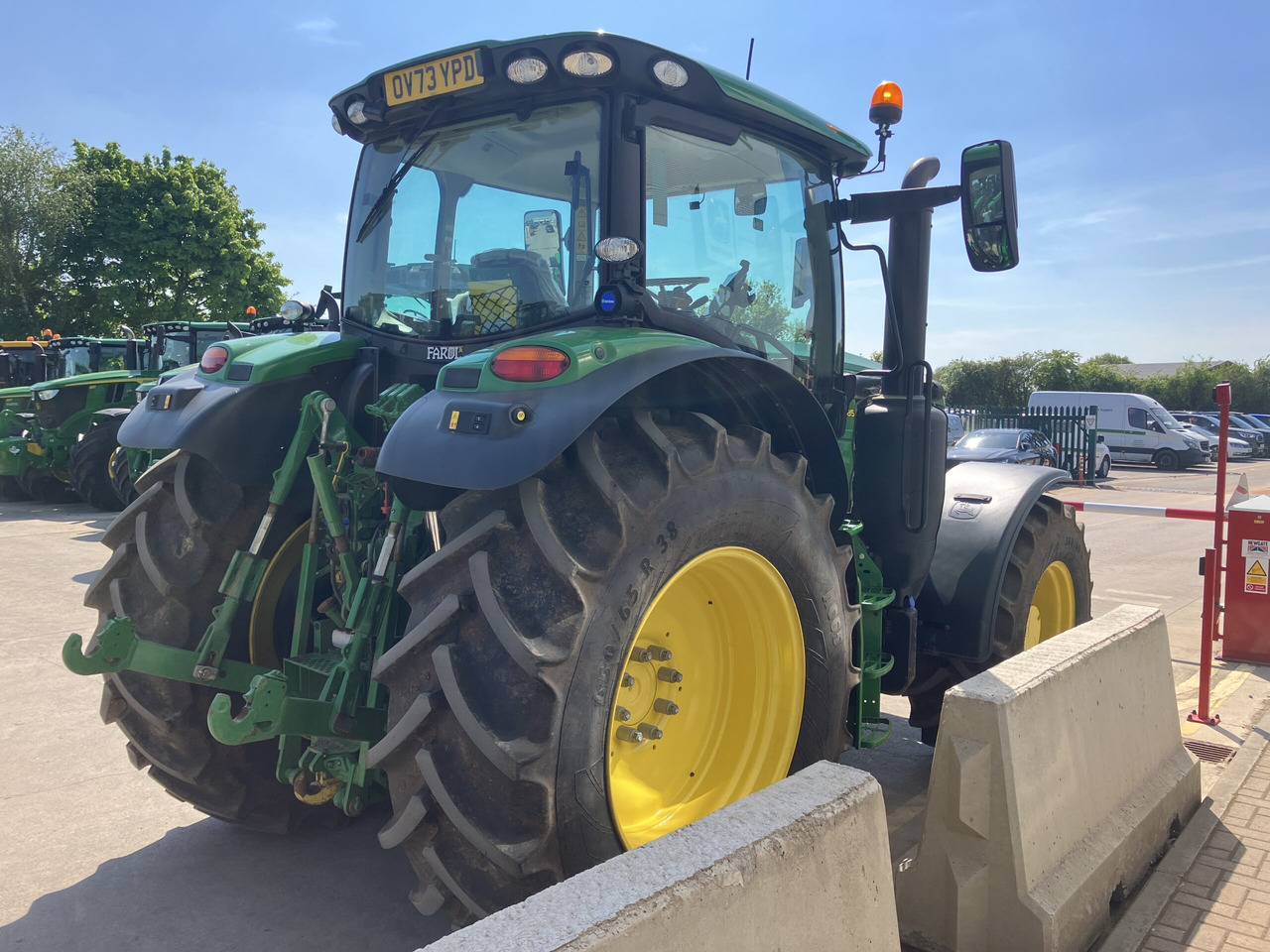 John Deere 6R 185 - Tractor: foto 5 John Deere 6R 185 - Tractor: foto 5