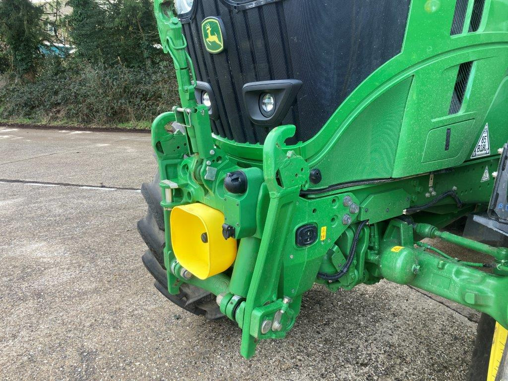 Tractor John Deere 6R 215: foto 6
