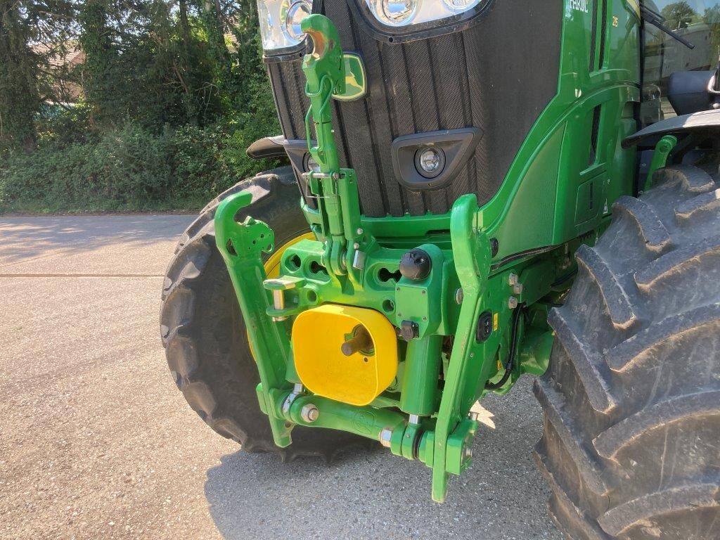 Tractor John Deere 6R 215: foto 20