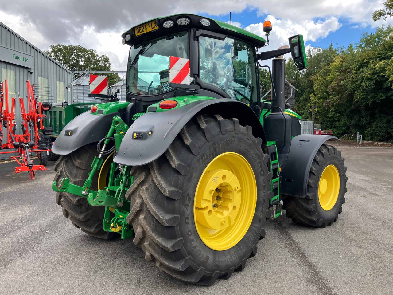 John Deere 6R 250 - Tractor: foto 5 John Deere 6R 250 - Tractor: foto 5