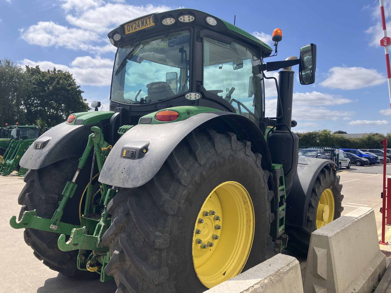 John Deere 6R 250 - Tractor: foto 5 John Deere 6R 250 - Tractor: foto 5